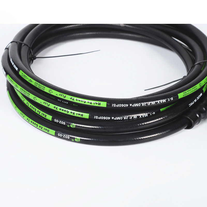 Píopaí uisce ardbhrú a neamh-bhrú i séaraigh tí